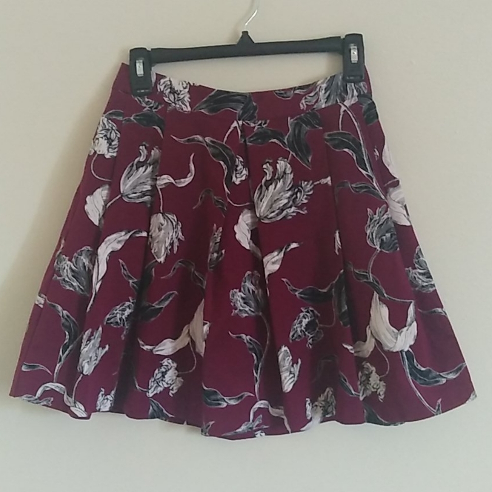 Banana Republic Pleated Floral Skirt